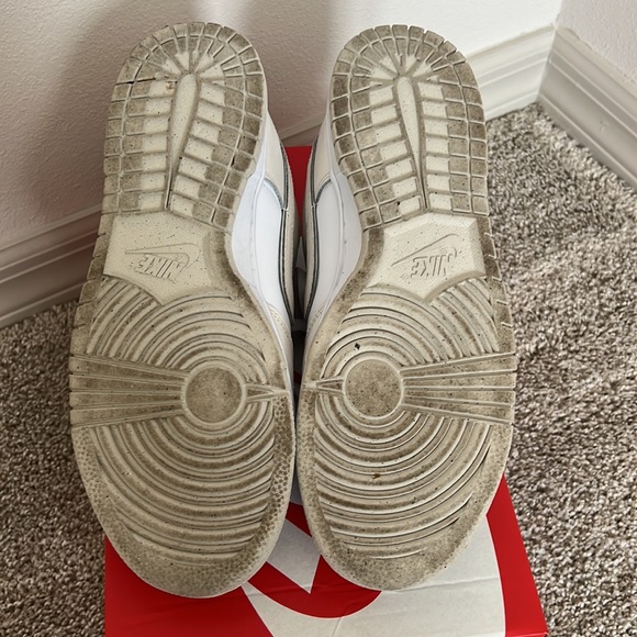 Nike Women’s Dunk Lows SE - Picture 8 of 9